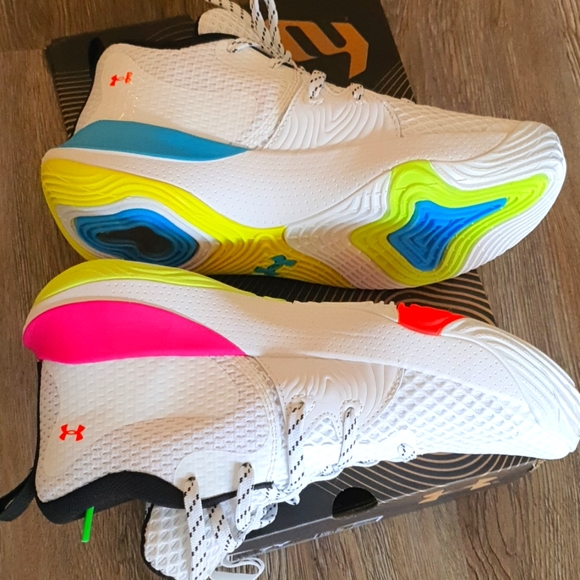 Under Armour Embiid One Basketball Shoes - Picture 7 of 10